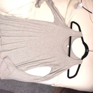 Long sleeve with cold shoulder